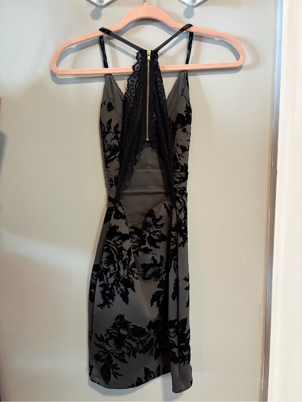 Windsor Black Floral Flocked Gray Mini Dress - Picture 2 of 2